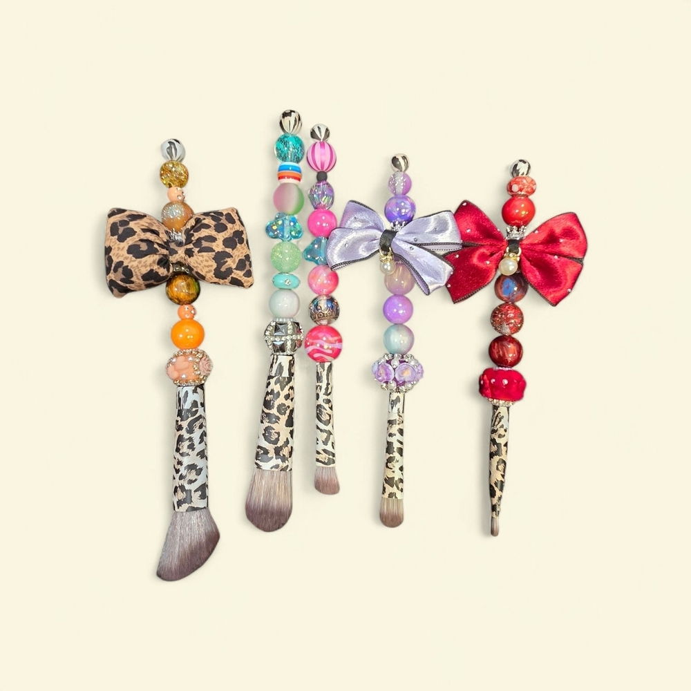Leopard Print Girls' Makeup Brush Set with Colorful Bead Charms
